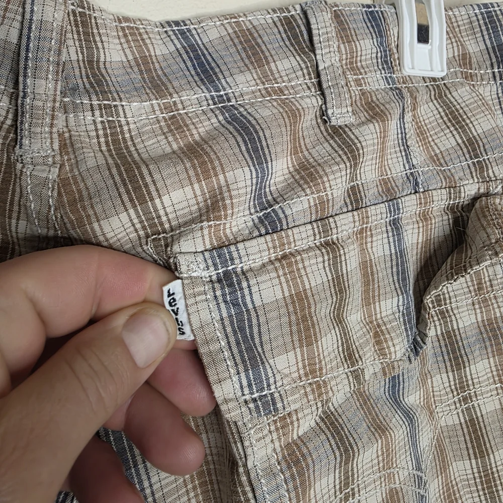 Levi's White Tab Plaid Cargo 100% Cotton Shorts Size 36 - Picture 5 of 9